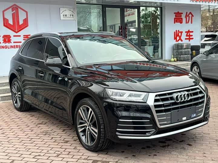 Фото 3 - Audi Q5L