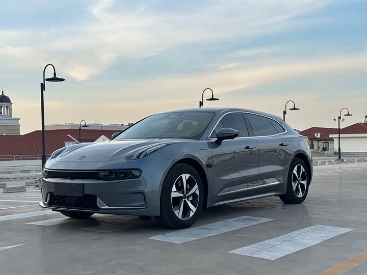 Фото 1 - Zeekr 001