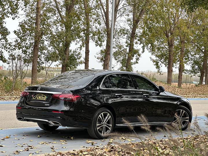 Photo 7 - Mercedes-Benz E-Class