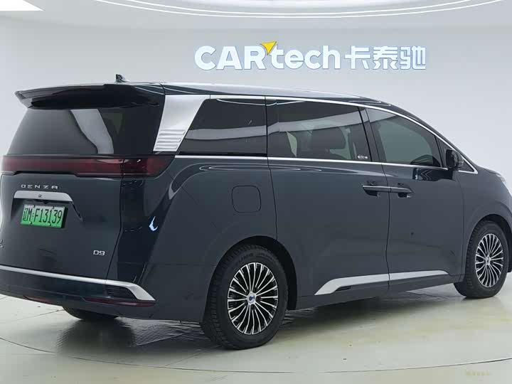 Фото 5 - Denza D9