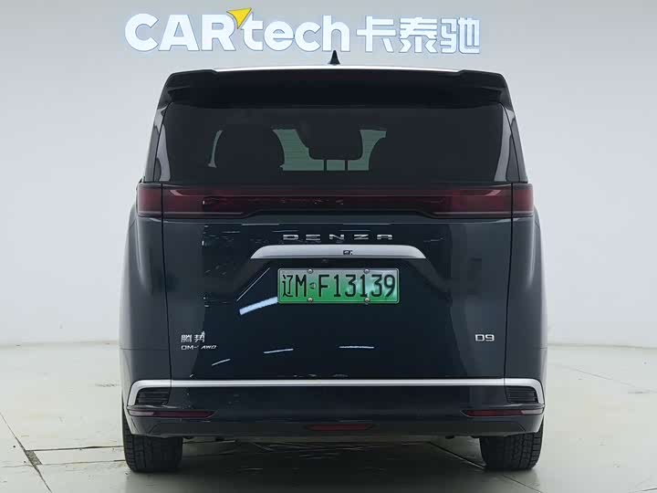 Фото 7 - Denza D9