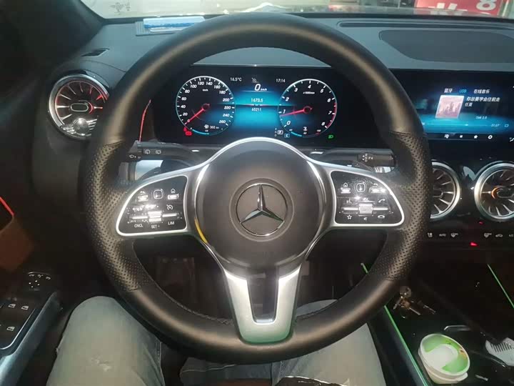 Фото 11 - Mercedes-Benz GLB-Class