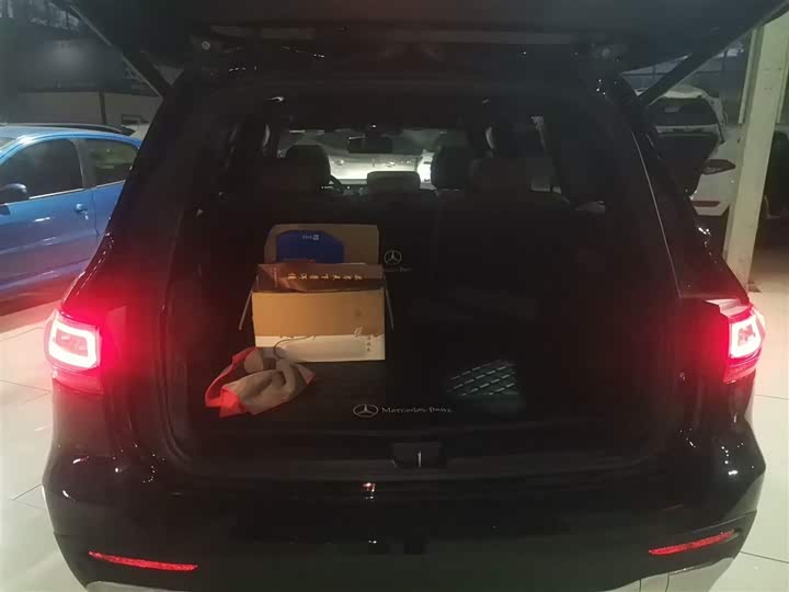 Фото 19 - Mercedes-Benz GLB-Class