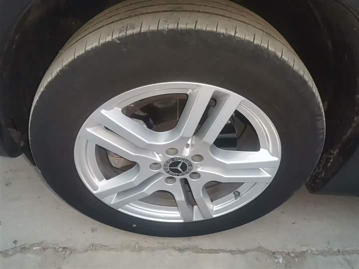 Фото 23 - Mercedes-Benz GLB-Class