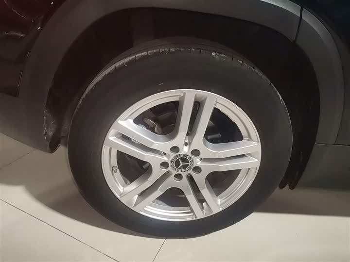 Фото 26 - Mercedes-Benz GLB-Class