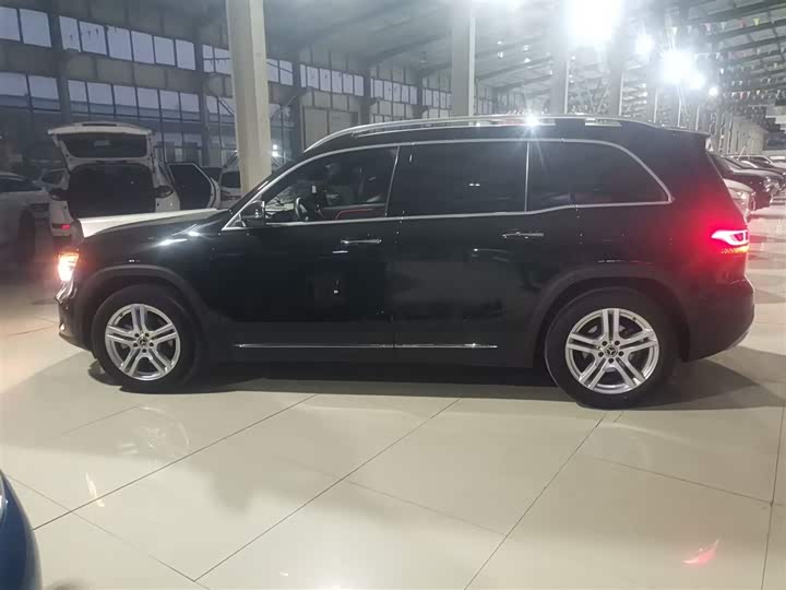 Фото 5 - Mercedes-Benz GLB-Class