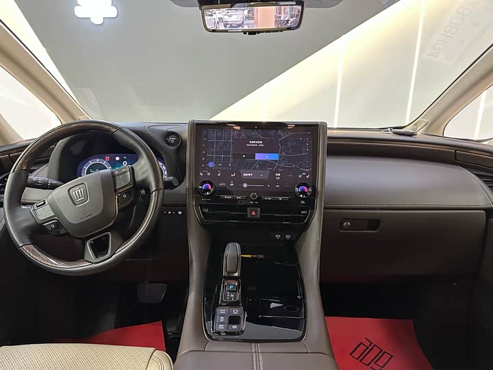 Фото 14 - Toyota Vellfire