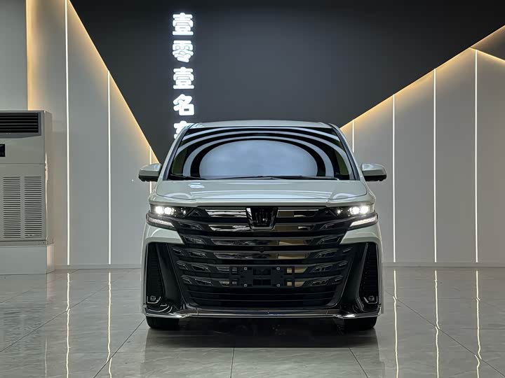 Фото 2 - Toyota Vellfire