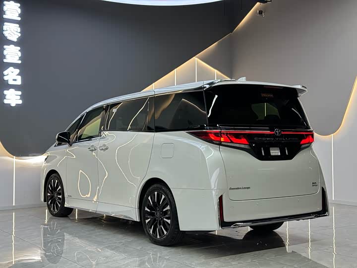 Фото 4 - Toyota Vellfire