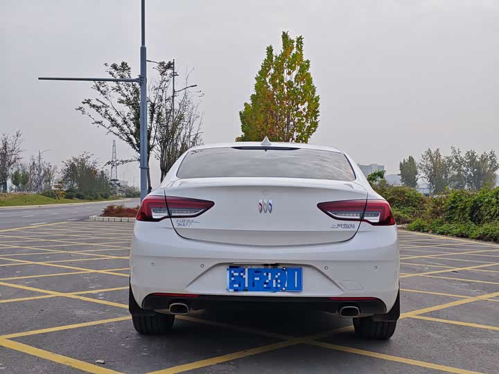 Фото 10 - Buick Regal