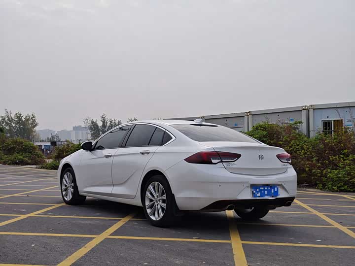 Фото 11 - Buick Regal