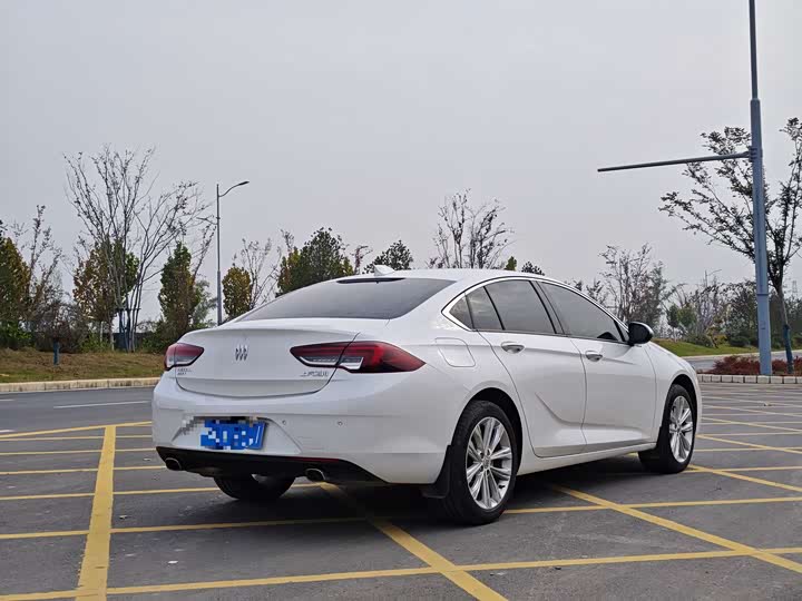 Фото 9 - Buick Regal