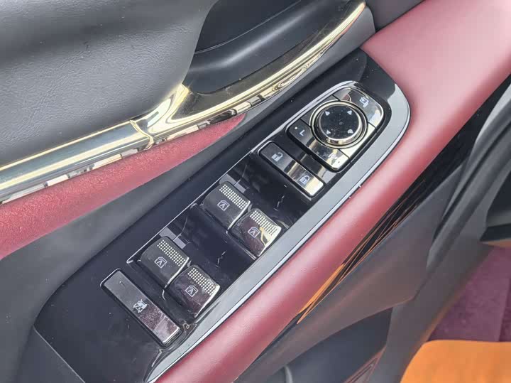 Фото 14 - GAC Trumpchi M8