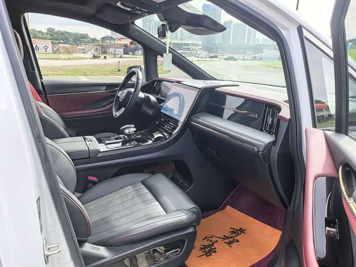 Фото 36 - GAC Trumpchi M8