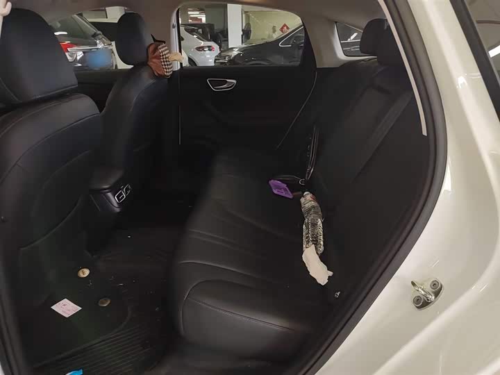 Фото 17 - Roewe D7