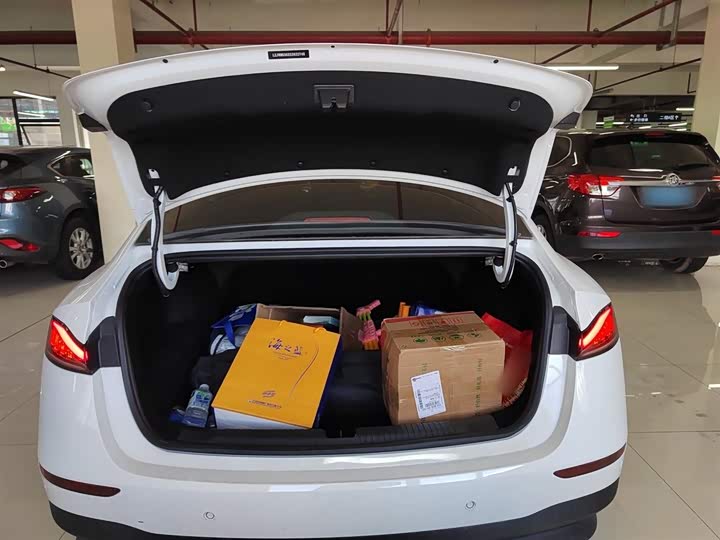 Фото 19 - Roewe D7