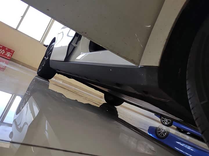 Фото 21 - Roewe D7