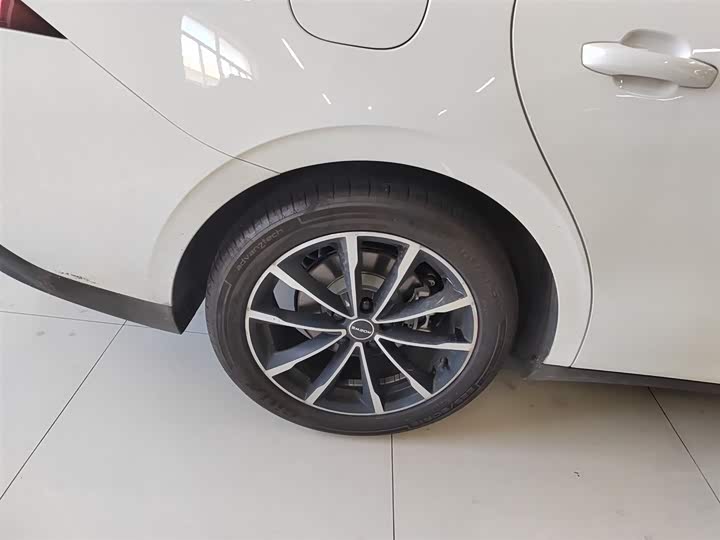 Фото 26 - Roewe D7