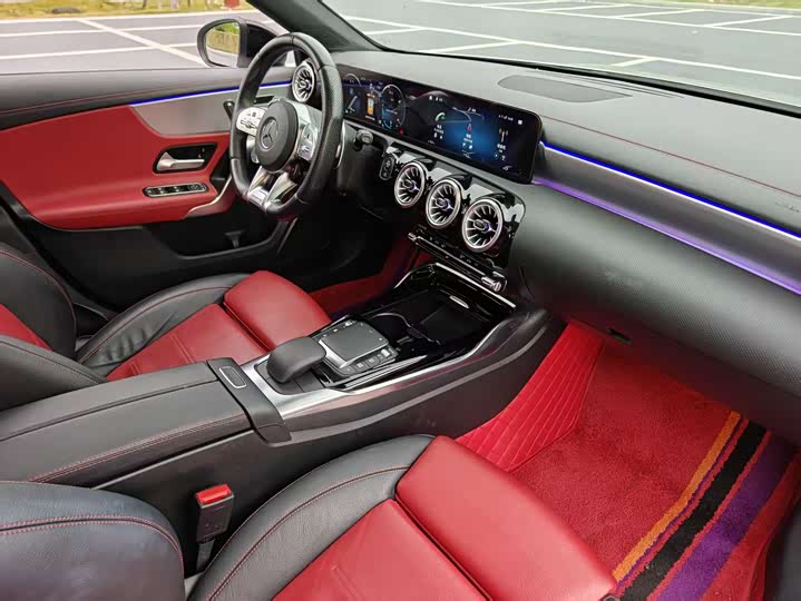 Фото 10 - Mercedes-Benz A-Class AMG