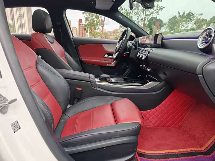 Фото 9 - Mercedes-Benz A-Class AMG