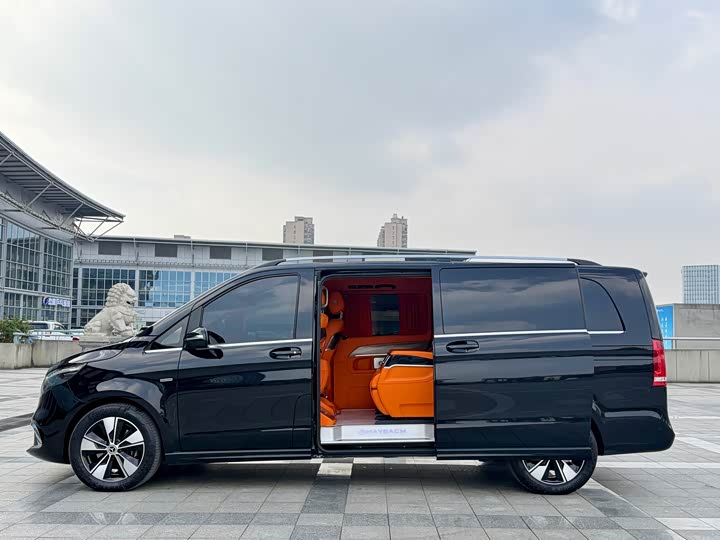 Фото 4 - Mercedes-Benz V-Class