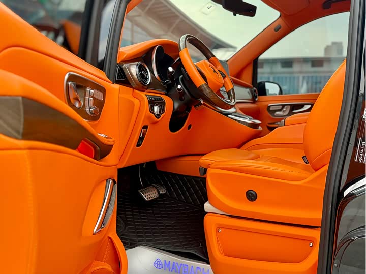 Фото 7 - Mercedes-Benz V-Class