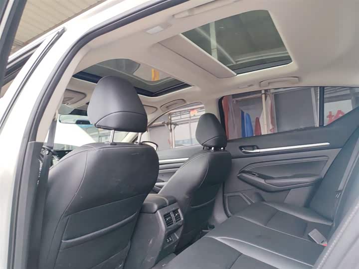 Фото 17 - Nissan Teana