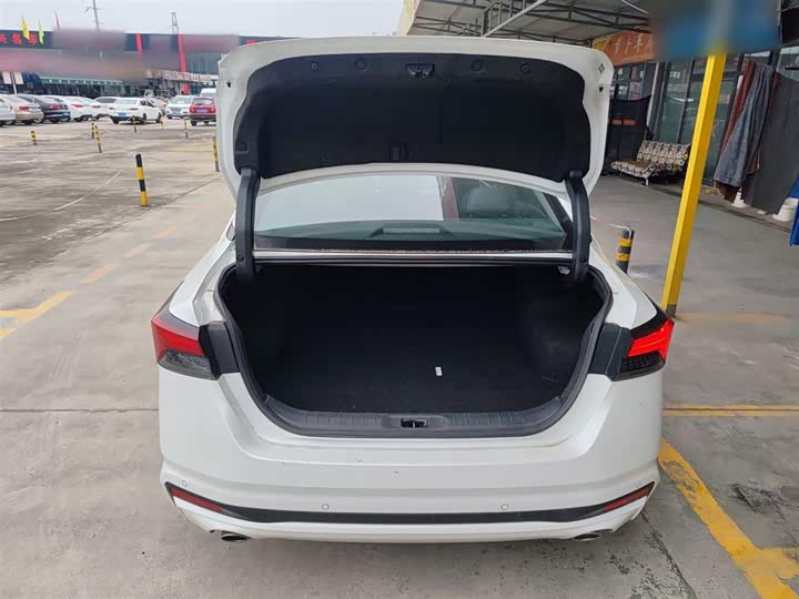 Фото 18 - Nissan Teana