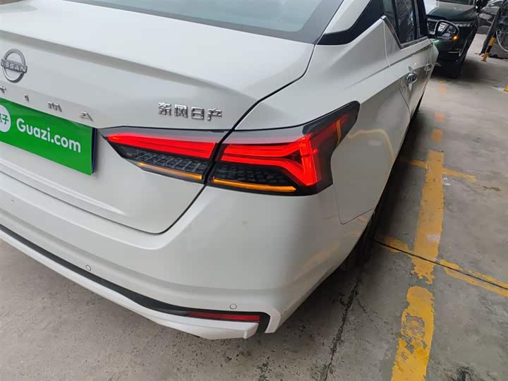 Фото 7 - Nissan Teana