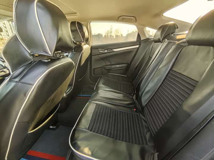 Фото 6 - Honda Civic