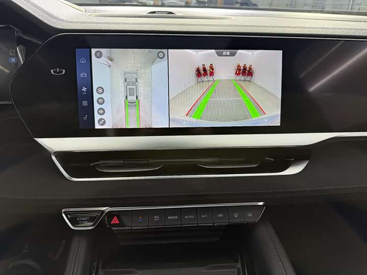 Фото 14 - Geely Monjaro