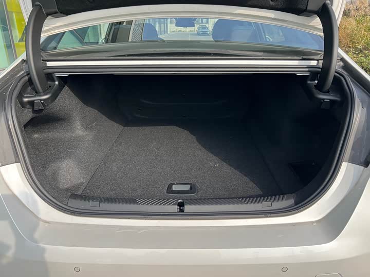 Фото 31 - BMW i5