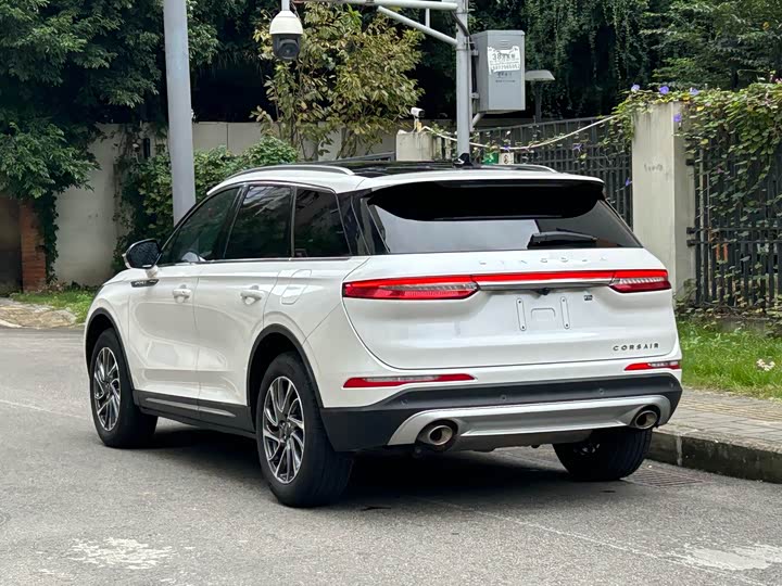 Фото 19 - Lincoln Corsair