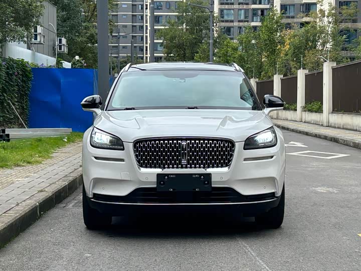 Фото 3 - Lincoln Corsair