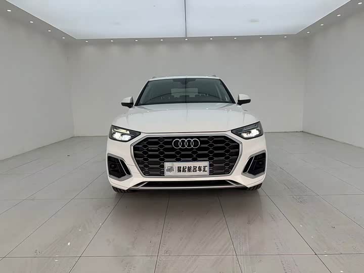 Фото 2 - Audi Q5L