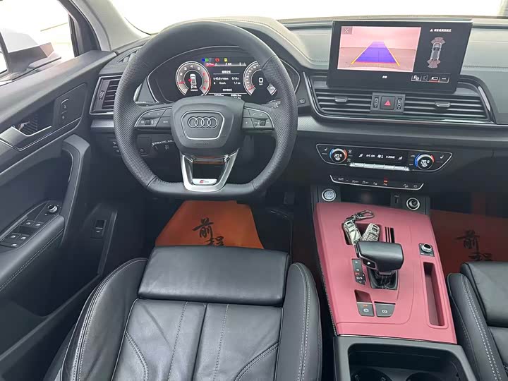 Фото 8 - Audi Q5L