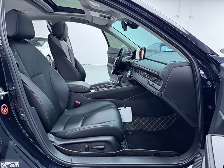 Фото 11 - Honda Accord