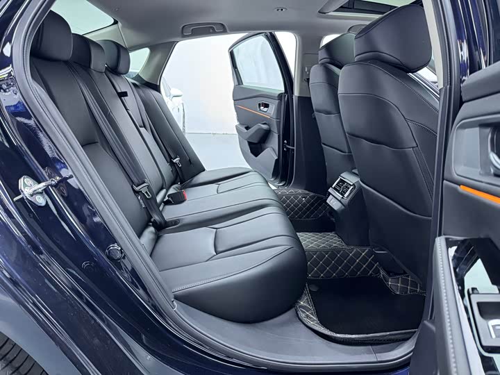 Фото 14 - Honda Accord