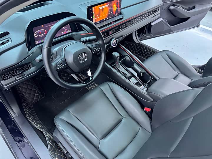 Фото 6 - Honda Accord