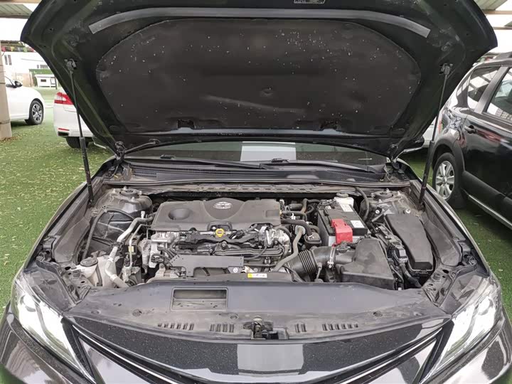 Фото 20 - Toyota Camry