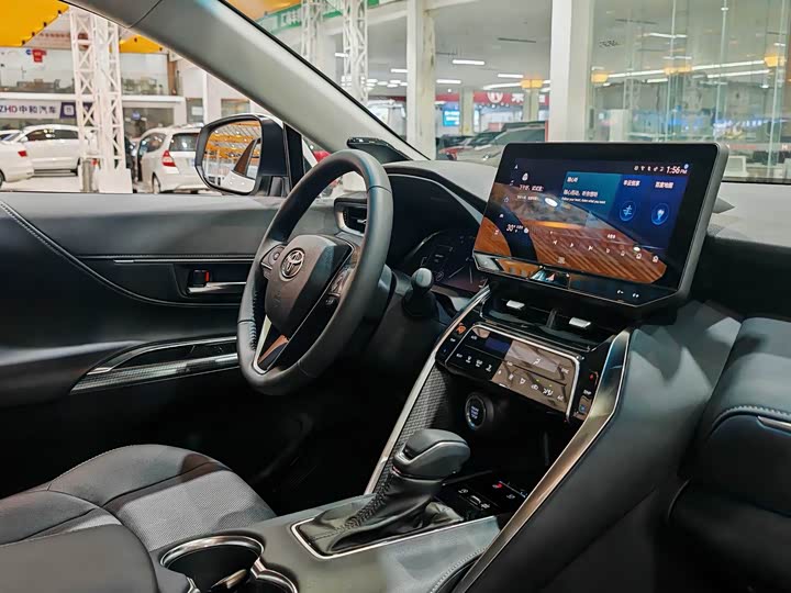 Фото 10 - Toyota Venza