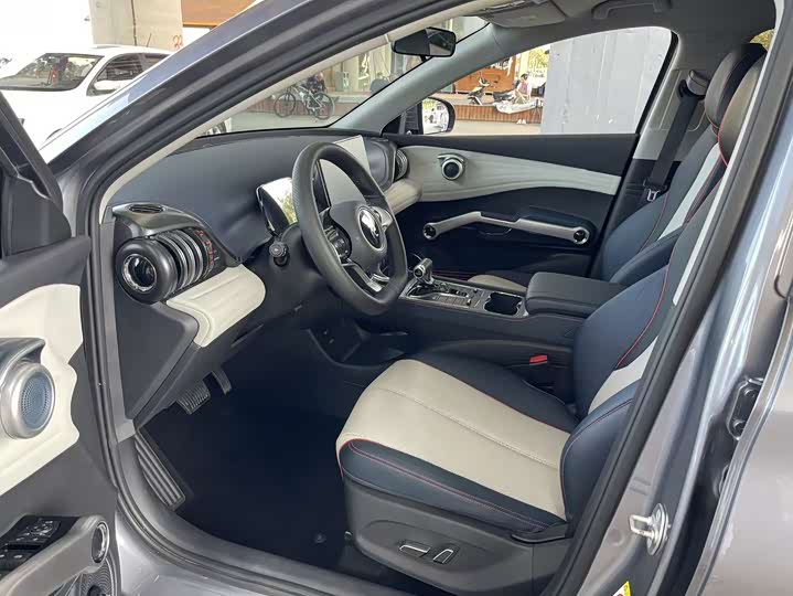 Фото 9 - BYD Yuan Plus