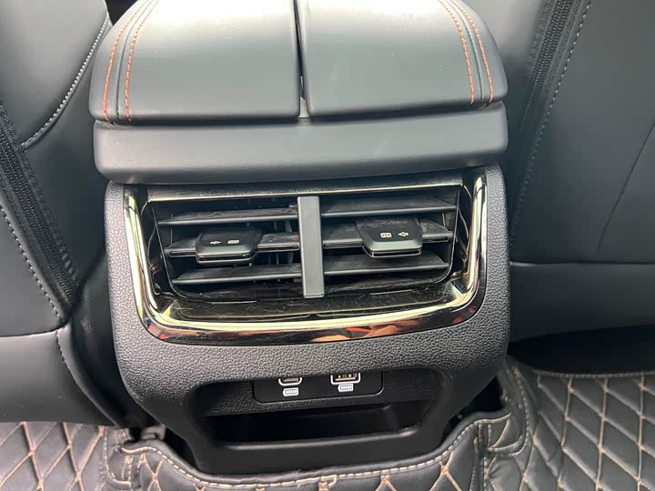 Фото 14 - Haval F7 (Monster)