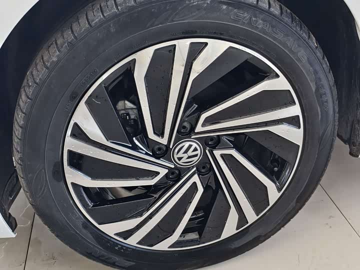 Фото 20 - Volkswagen Sagitar L