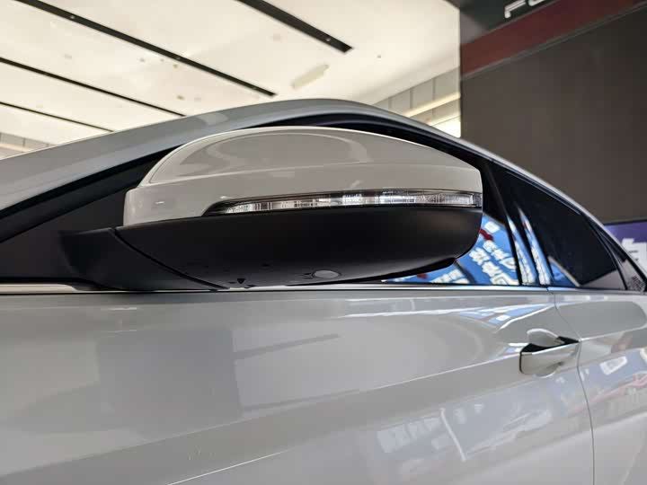 Фото 21 - Volkswagen Sagitar L