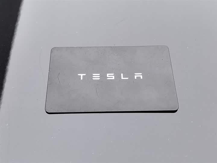 Фото 19 - Tesla Model Y