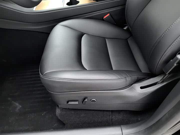 Фото 20 - Tesla Model Y