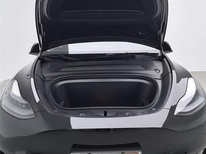 Фото 6 - Tesla Model Y