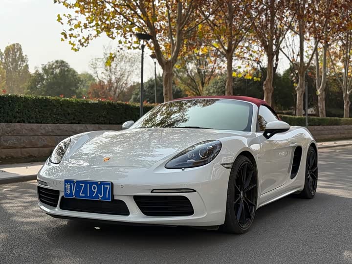 Фото 1 - Porsche 718