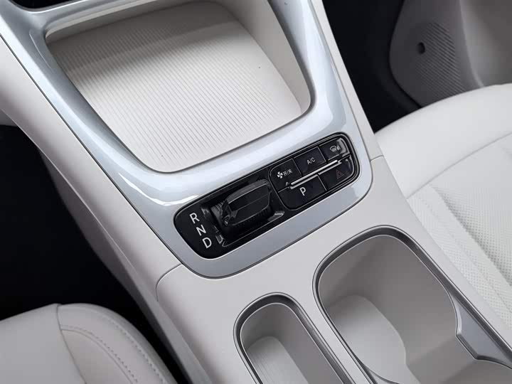 Фото 13 - Geely Galaxy Geome